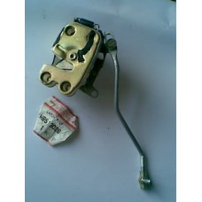 MB513026 MİTSUBİSHİ KAPI KİLİT SAĞ